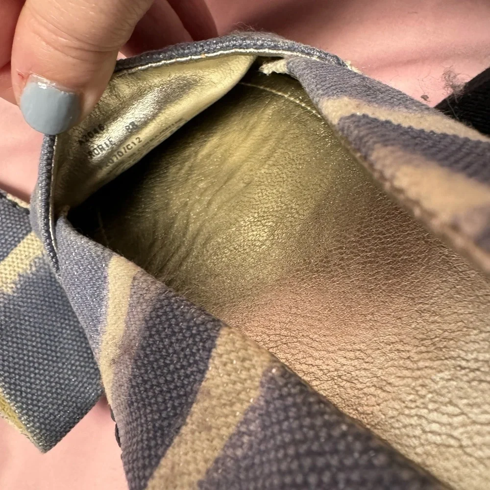 Coach | Slip On Shoe in Blue with Fish Detail | size 8